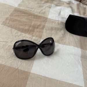 Tom Ford sunnies with case